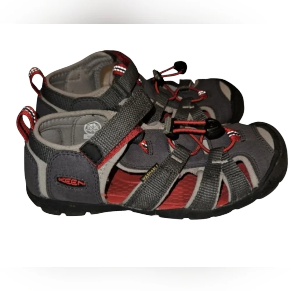 Keen (Keens) Seacamp CNX  Sandals Boys Sz 2 Water Shoes